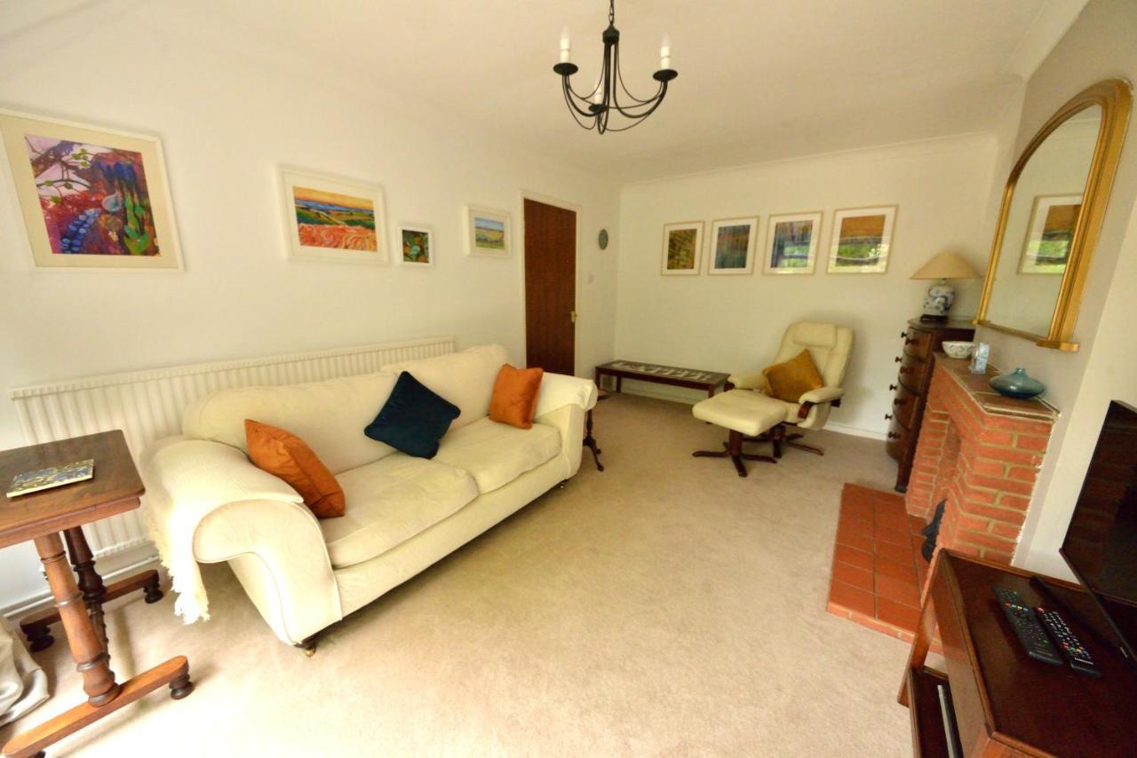 Cosy House, A Train Spotter'S Delight! Vila New Alresford Exterior foto