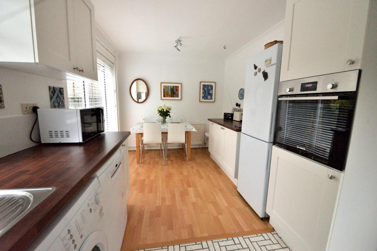 Cosy House, A Train Spotter'S Delight! Vila New Alresford Exterior foto
